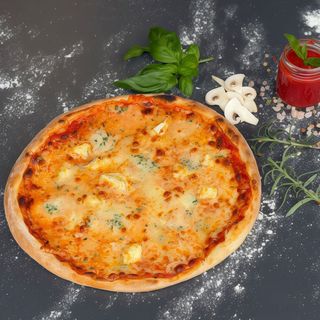Pizza Quattro Formaggi 