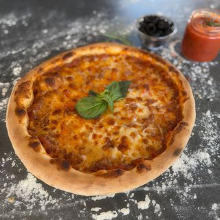 Pizza Bolognese