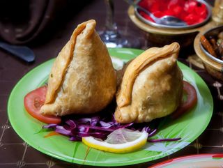 TRIGOANE VEGETARIENE SAMOSA( Samosa)