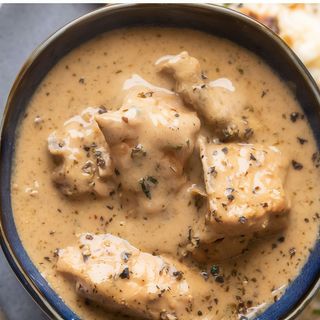 PUI IN SOS DE PIPER (Chicken kalimirch)