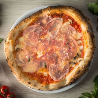 Pizza Crudo e Funghi