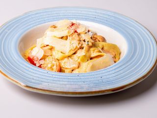 Tagliatelle cu somon afumat