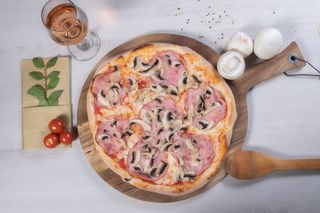 Pizza Prosciutto e Funghi (normala)