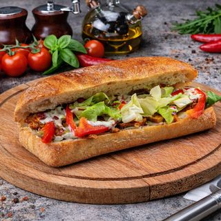 Panini cu bucati de pui