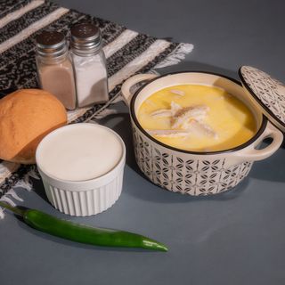 Ciorba de burta + paine + ardei iute