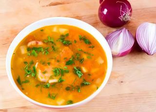 Ciorbă de fasole cu afumătură