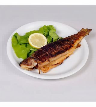 Păstrăv la gratar cu brocoli sote