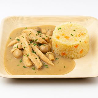 Pui princiar cu pilaf de orez