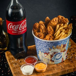 GOLDEN BUCKET + COCA COLA 1L GRATIS