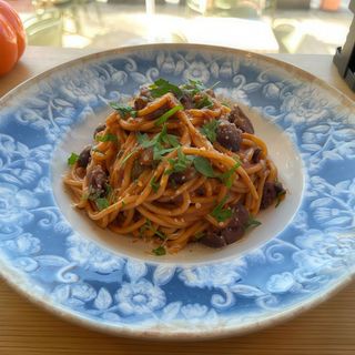 Spaghetti ala puttanesca