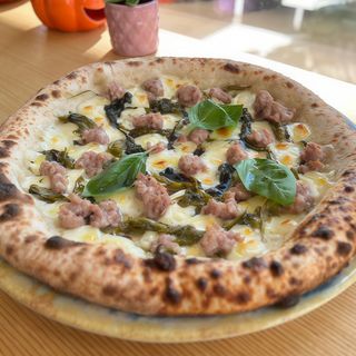Pizza salsiccia e friarielli