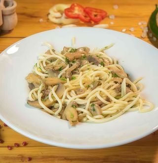 Paste cu ciuperci si patrunjel