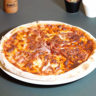 Pizza prosciutto crudo