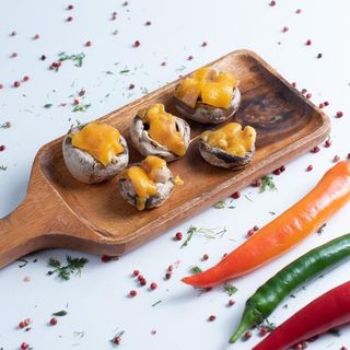 Ciuperci umplute la gratar