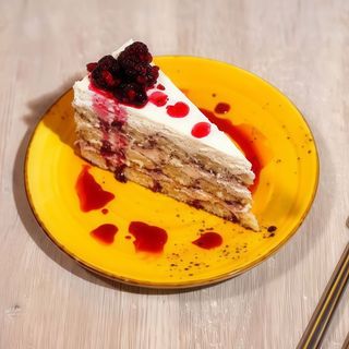 Tiramisu cu fructe de pădure