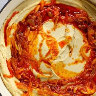 Fasole batuta cu ceapa caramelizata