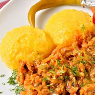 Varza calita cu mamaliguta