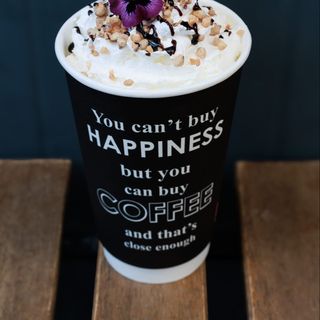 Ciocolata Alba cu alune