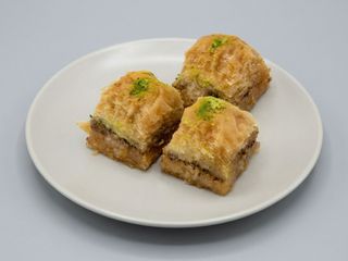 Baclava cu nuca (2 bucati)