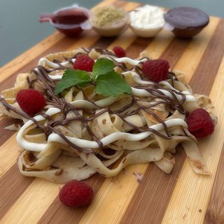 Clatite cu Nutella, ciocolata si zmeura