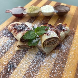 Clatita cu Nutella, dulceata de visine si cocos