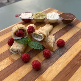 Clatita cu ciocolata neagra si zmeura