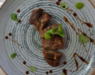 Piept de rata la gratar