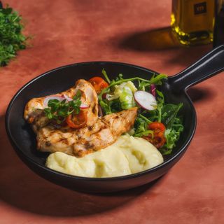 Grilled Chicken Breast & Mashed Potatoes