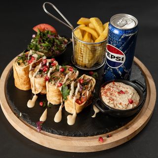 SHAORMA VITĂ-CURCAN ARĂBEASCĂ FARFURIE & PEPSI DOZĂ