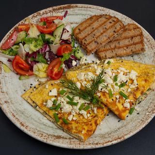 DILL & CHEESE OMLETTE