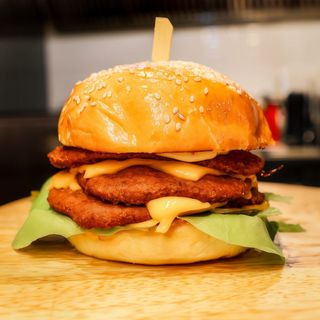 Meniu Triplu Cheeseburger de pui