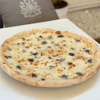 Pizza con Truffato