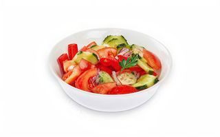 Rosii, castraveti verzi, ceapa