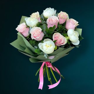 Buchet Bujori si Trandafiri Roz