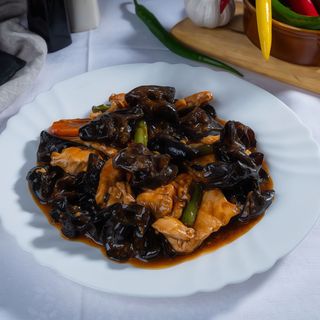 Pui cu urechi de lemn nepicant