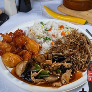 Meniu mare+ 1 suc gama Cola 0.5l