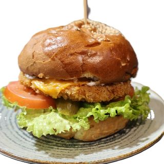Crispy chicken cheeseburger