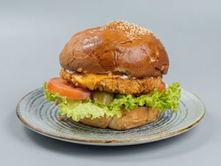 Crispy chicken cheeseburger