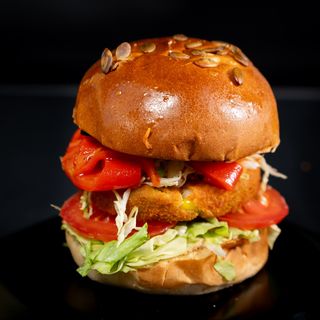 Burger Vegan cu ardei copt
