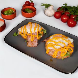 Avo & bacon breakfast