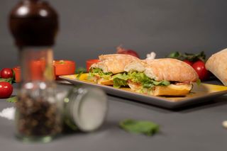 Sandwich cu prosciutto crudo