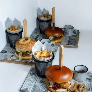 Blue chesse & prosciutto crudo burger