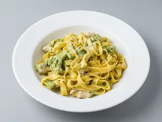 Tagliatele cu piept de pui si brocoli