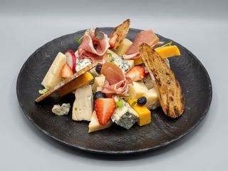 Platou de branzeturi 550g