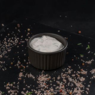 Sos smantana cu usturoi