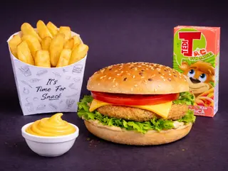 MENIU BURGER JUNIOR 480 gr. + CARTOFI + Băutură 