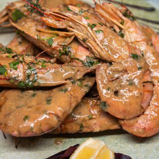 Creveti in sos de vin alb si mustar