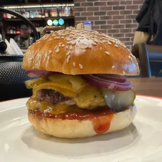 Burger Dublu Cheeseburger