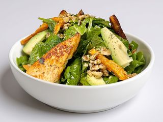 Salata cu spanac si halloumi 250g