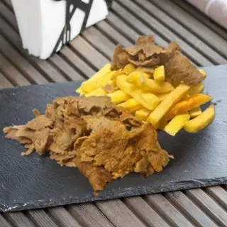 Cartofi pai cu vita (carne kebab)